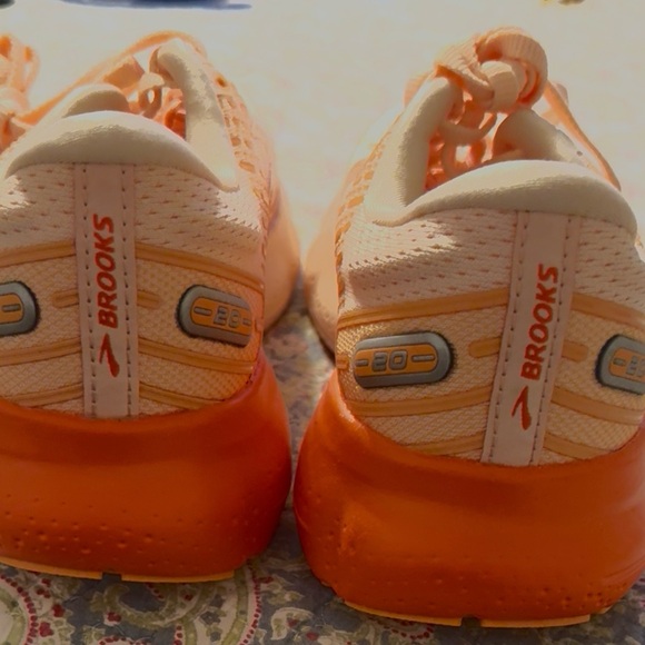 NEW - Brooks Glycerin 20 Women's Running /Walking Shoes - Picture 5 of 6